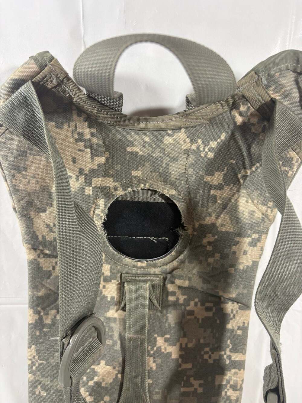 US Army ACU Hydration Carrier Backpack by Lions Services Inc – Digital Camo MOLL - Picture 5 of 5